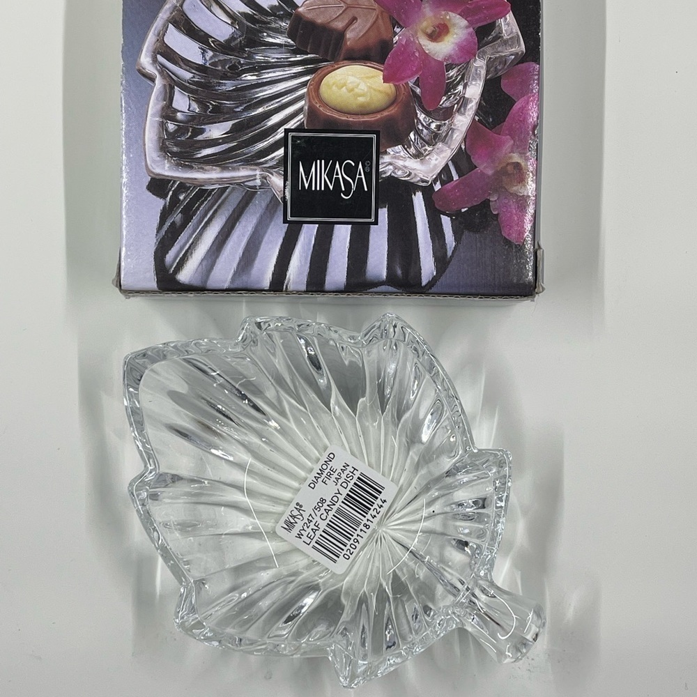 MIKASA Diamond Fire WY247/508 Leaf Candy Dish NIB Crystal trinket dish